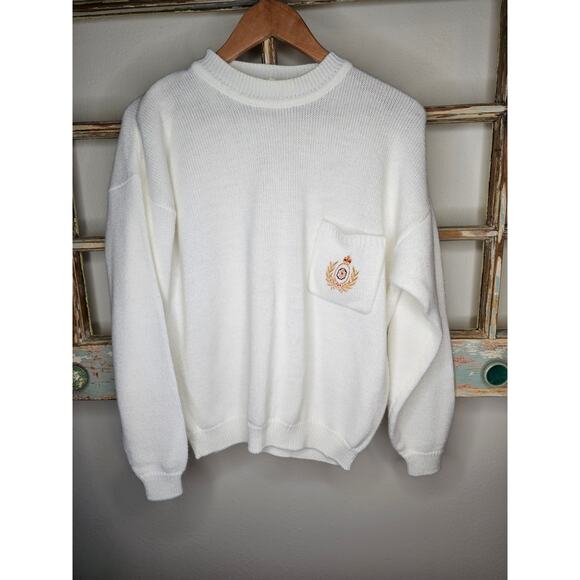Vintage White Embroidered Crested Sweater size Medium - Picture 1 of 7
